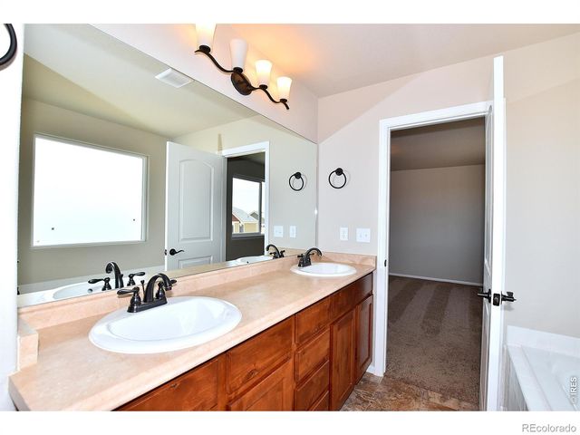 2422 Amberlyn Lane, Johnstown, CO 80534