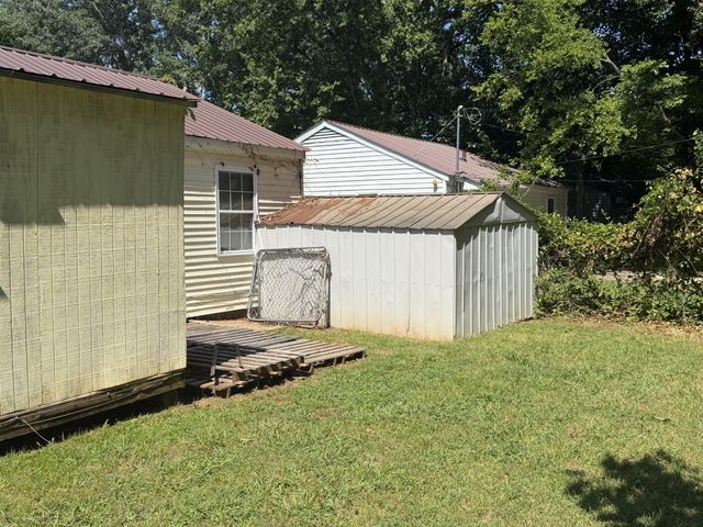 228 Burch Rd, Clarksville, TN 37042