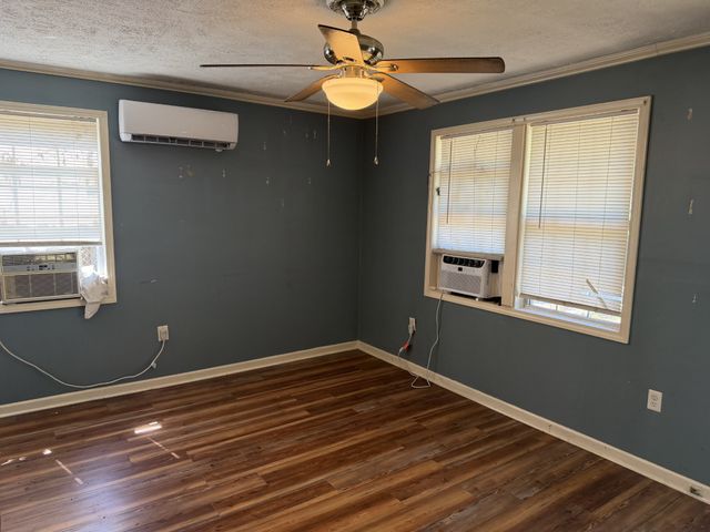 228 Burch Rd, Clarksville, TN 37042