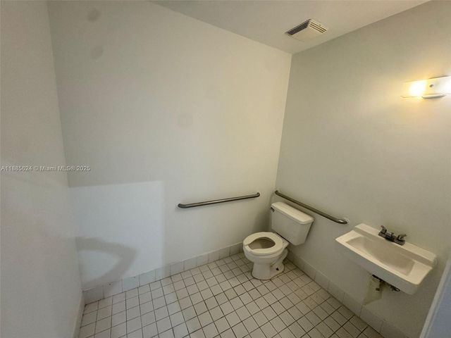 10855 NW 29th St 10855, Doral, FL 33172