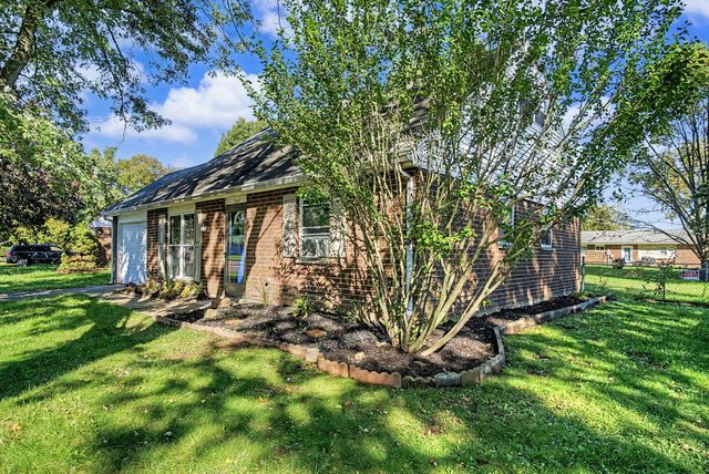 2517 W Foxchase Court 2517 W Foxchase Court, Troy, OH 45373