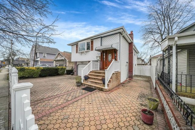 260 Yale Street, Hempstead, NY 11550