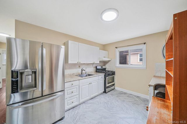 260 Yale Street, Hempstead, NY 11550