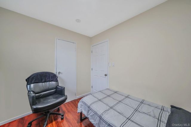 260 Yale Street, Hempstead, NY 11550