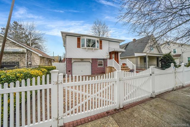 260 Yale Street, Hempstead, NY 11550