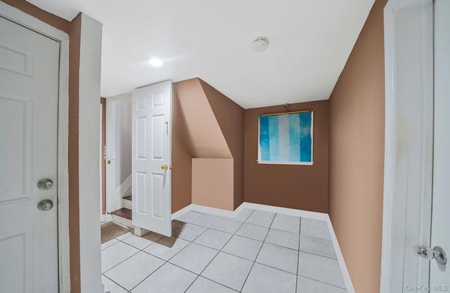 260 Yale Street, Hempstead, NY 11550