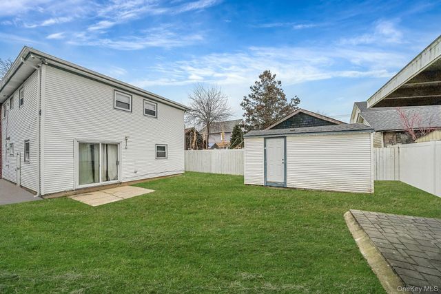 260 Yale Street, Hempstead, NY 11550