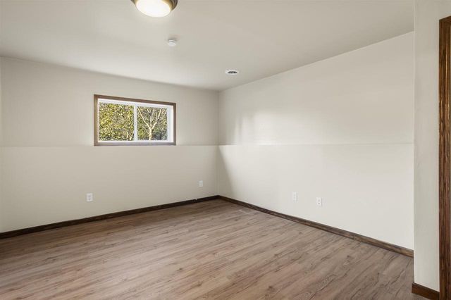 2290 LADYBIRD DRIVE, Neenah, WI 54956