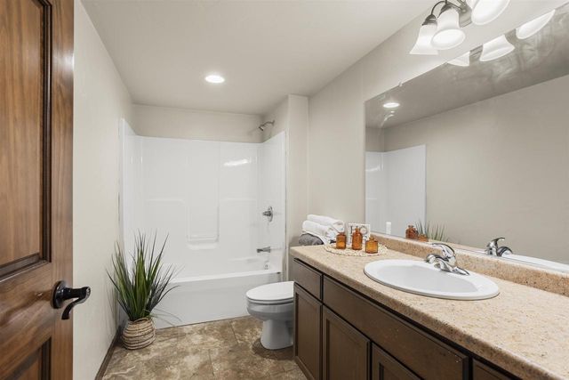 2290 LADYBIRD DRIVE, Neenah, WI 54956