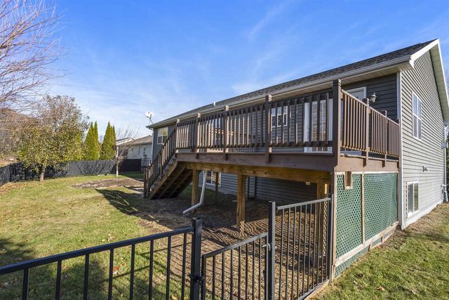 2290 LADYBIRD DRIVE, Neenah, WI 54956