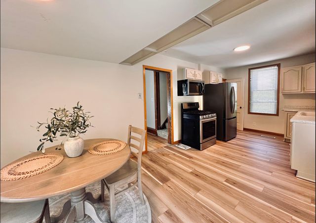 418 Belvidere Street E, Saint Paul, MN 55107