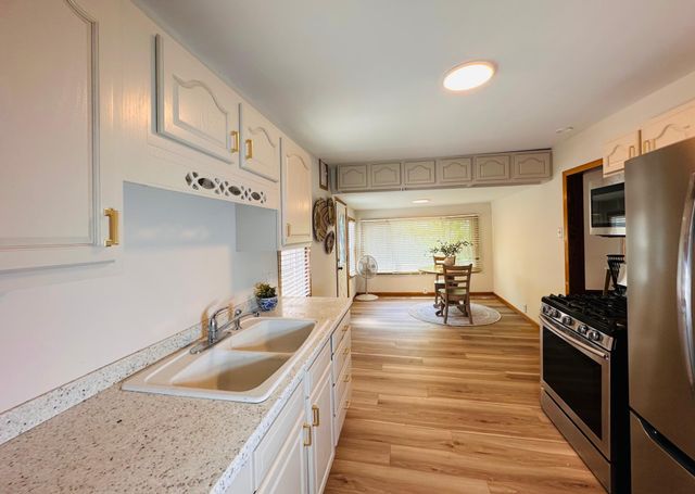 418 Belvidere Street E, Saint Paul, MN 55107