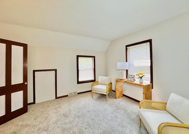 418 Belvidere Street E, Saint Paul, MN 55107