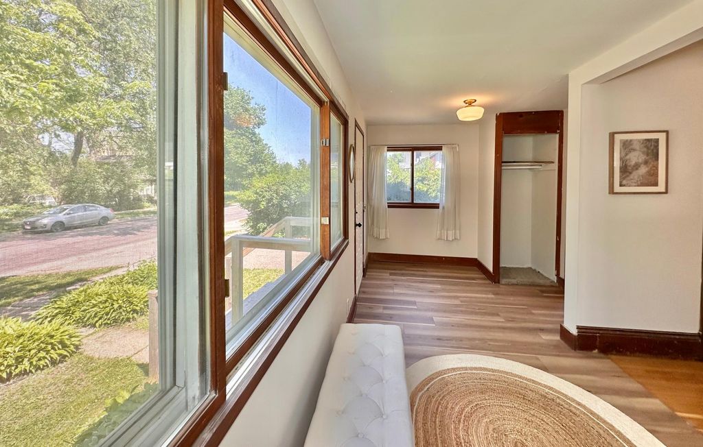 418 Belvidere Street E, Saint Paul, MN 55107 — photo 2