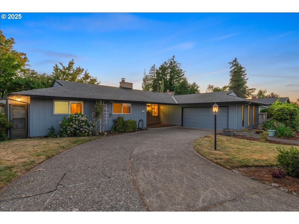 1475 Ne COUNTRY CLUB Ave, Gresham, OR 97030