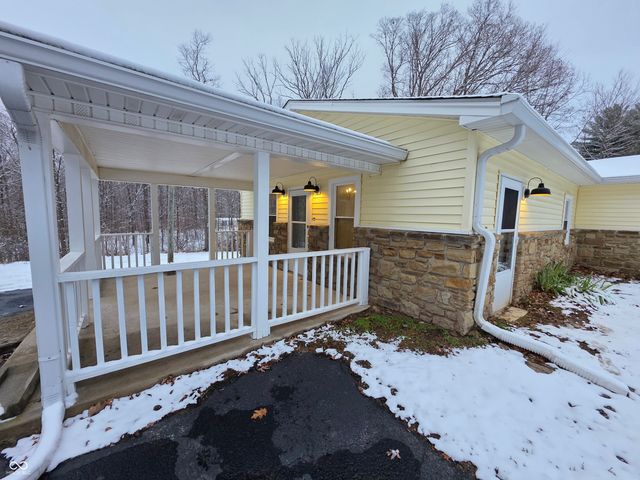 9378 Green Road, Trafalgar, IN 46181