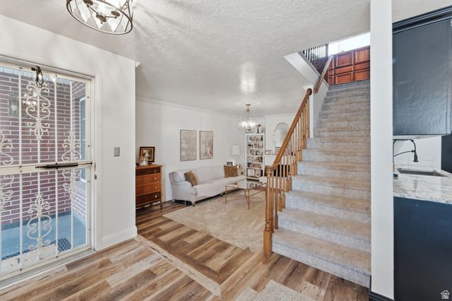 266 W MEADOW LN, Centerville, UT 84014
