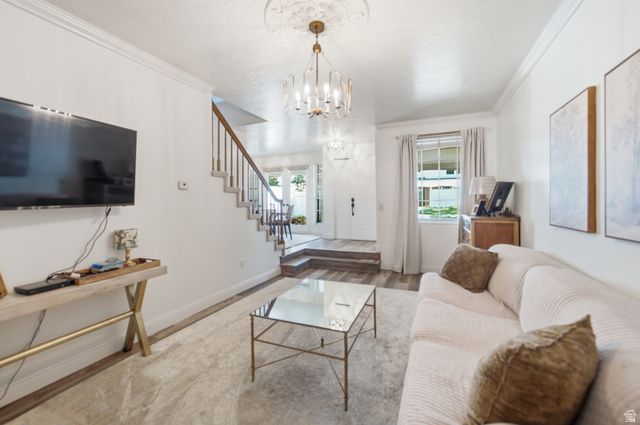 266 W MEADOW LN, Centerville, UT 84014
