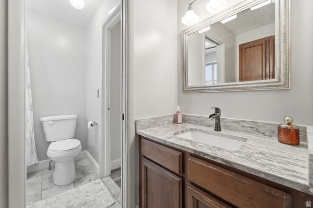 266 W MEADOW LN, Centerville, UT 84014