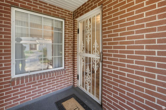 266 W MEADOW LN, Centerville, UT 84014