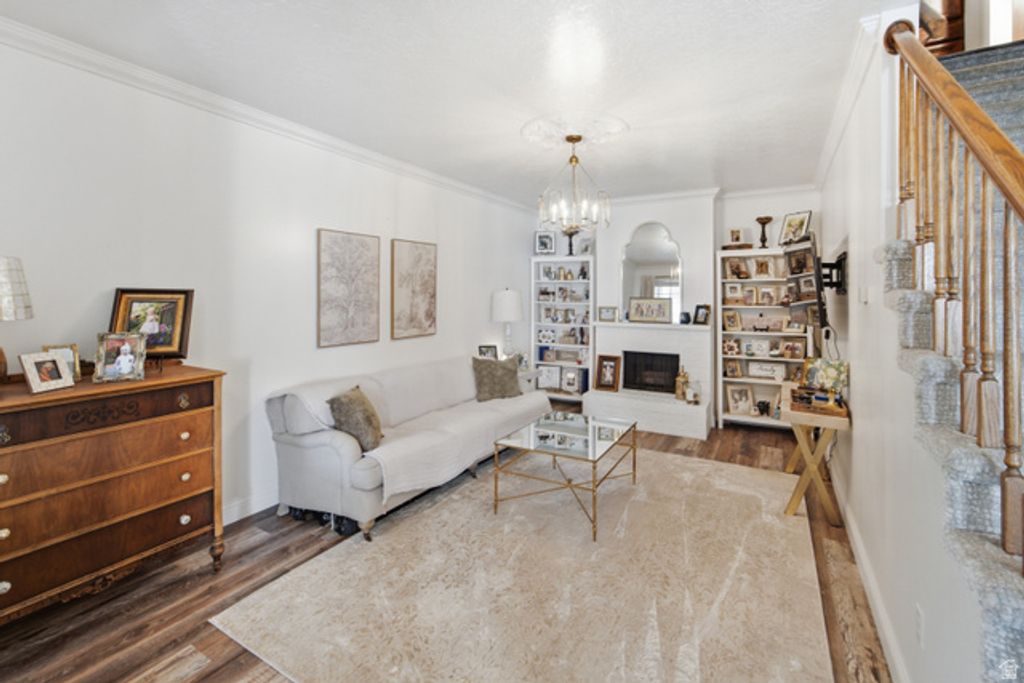 266 W MEADOW LN, Centerville, UT 84014