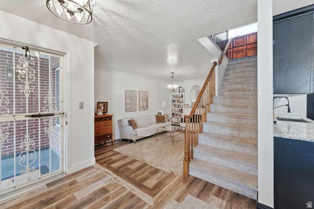 266 W MEADOW LN, Centerville, UT 84014 — photo 2