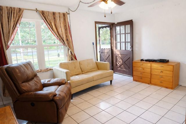 38831 NORTH AVENUE, Zephyrhills, FL 33542