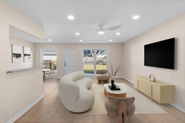 9610 Meadowglen Lane, Houston, TX 77063