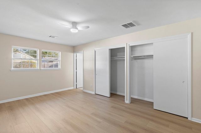 9610 Meadowglen Lane, Houston, TX 77063