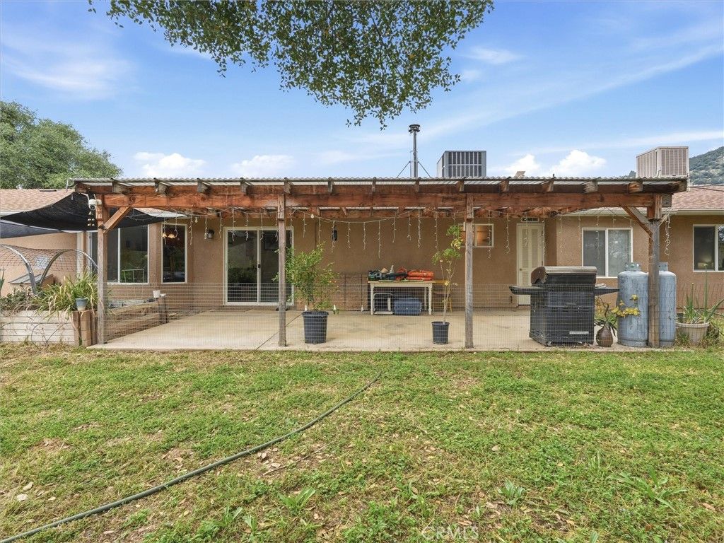 Image 30 of property listing at 6155 State Highway 49 N, Mariposa, CA 95338