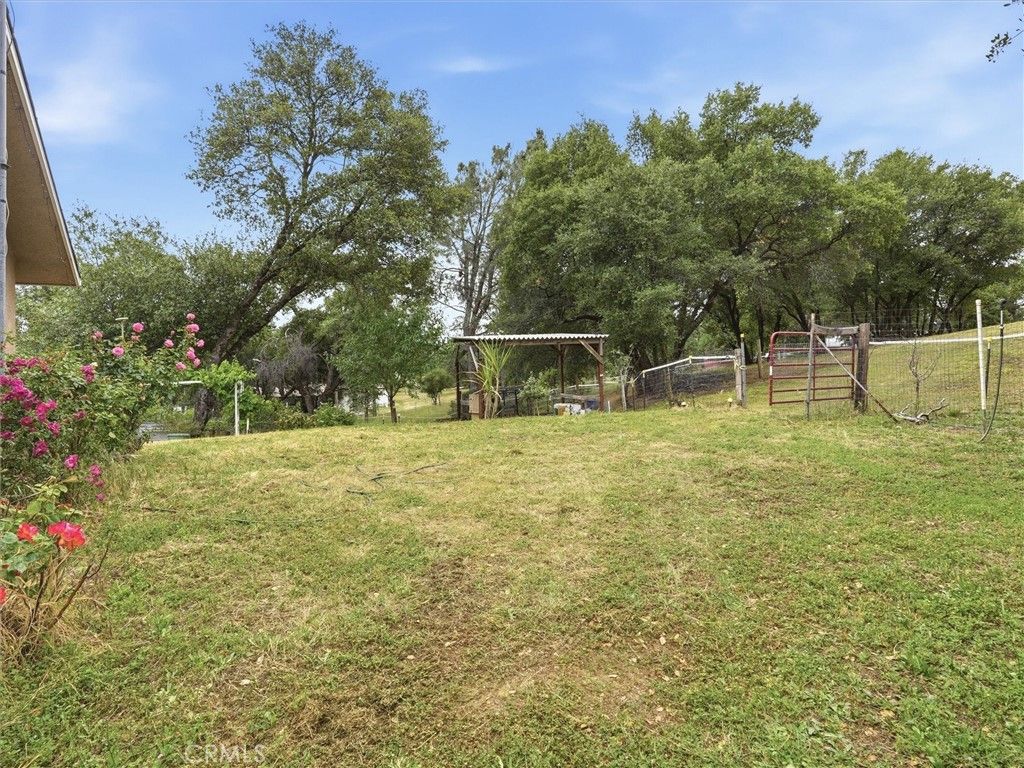 Image 33 of property listing at 6155 State Highway 49 N, Mariposa, CA 95338