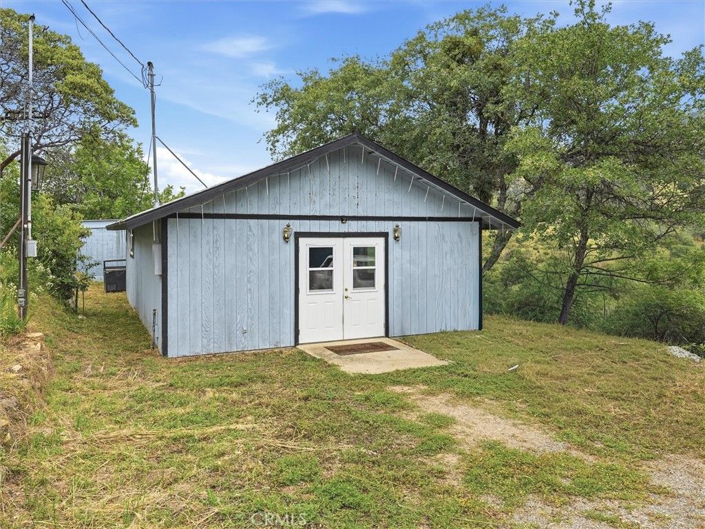 Image 41 of property listing at 6155 State Highway 49 N, Mariposa, CA 95338
