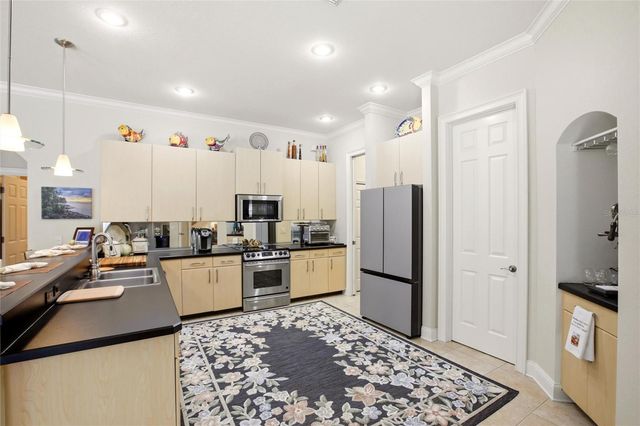 500 SUFFOLK CIR CIRCLE, Nokomis, FL 34275