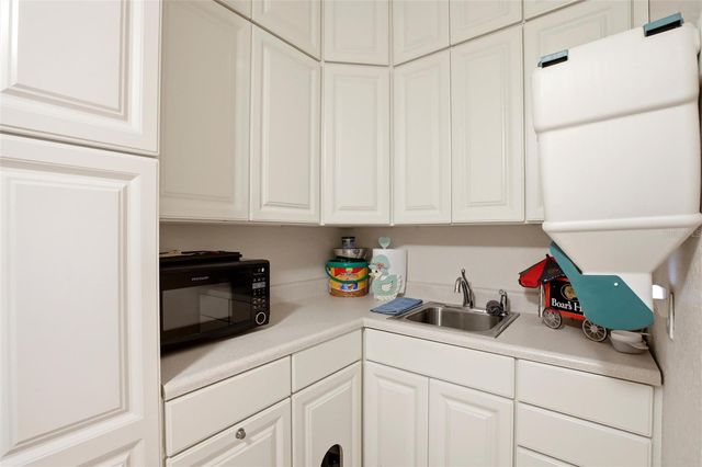 500 SUFFOLK CIR CIRCLE, Nokomis, FL 34275