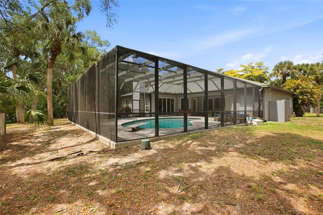 500 SUFFOLK CIR CIRCLE, Nokomis, FL 34275