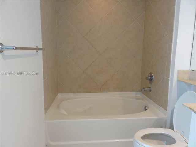 335 S Biscayne Blvd 3503, Miami, FL 33131