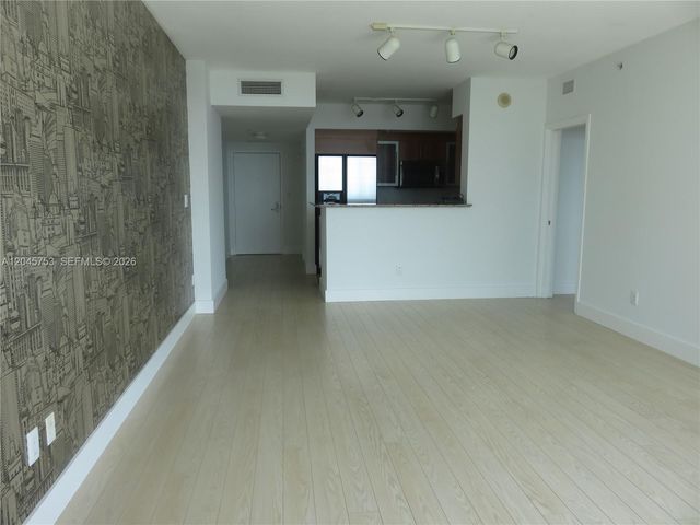 335 S Biscayne Blvd 3503, Miami, FL 33131
