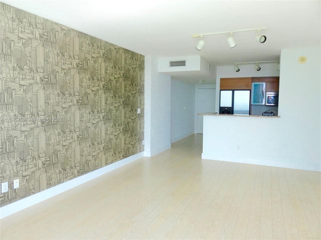 335 S Biscayne Blvd 3503, Miami, FL 33131