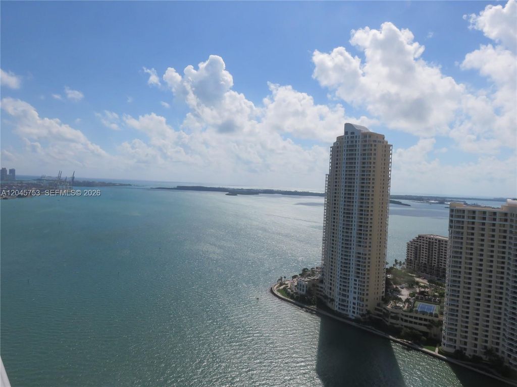 335 S Biscayne Blvd 3503, Miami, FL 33131