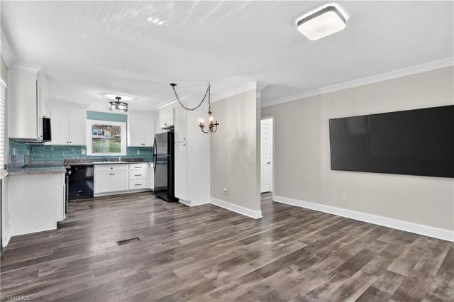 1501 Pebblebrook Road, Winston-salem, NC 27105