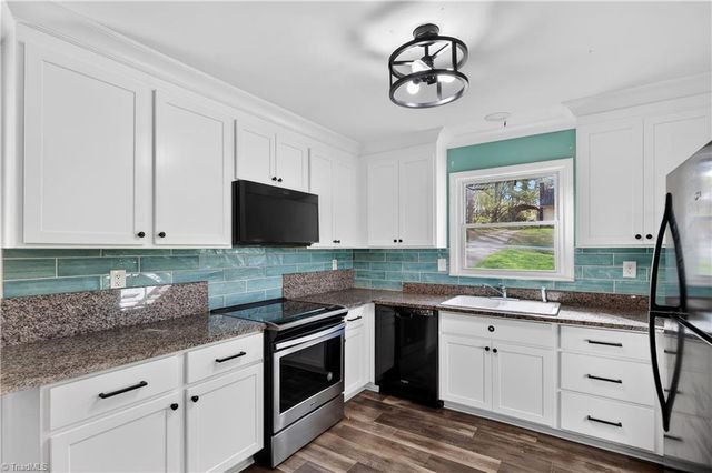 1501 Pebblebrook Road, Winston-salem, NC 27105