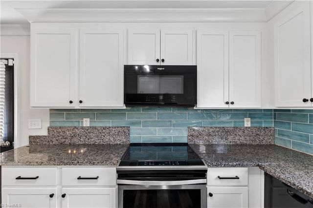 1501 Pebblebrook Road, Winston-salem, NC 27105