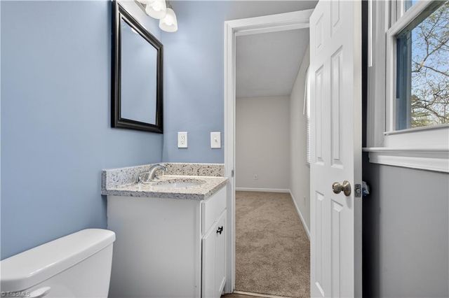 1501 Pebblebrook Road, Winston-salem, NC 27105