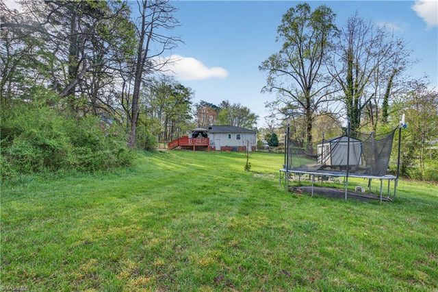 1501 Pebblebrook Road, Winston-salem, NC 27105