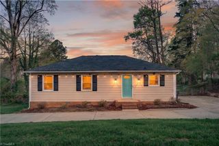1501 Pebblebrook Road, Winston-salem, NC 27105