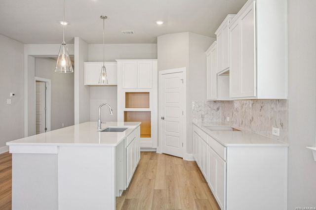 11424 Feather Vale, San Antonio, TX 78254