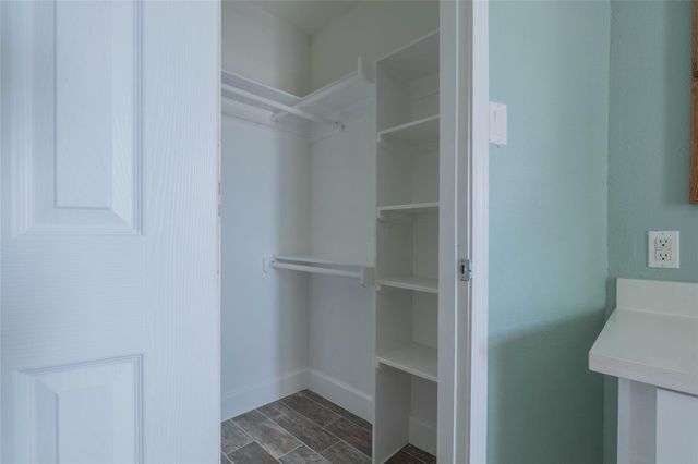 12515 Lazywood Street, Pinehurst, TX 77362