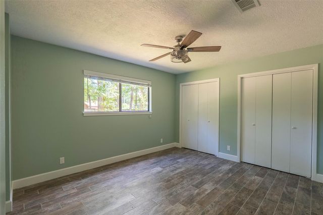 12515 Lazywood Street, Pinehurst, TX 77362