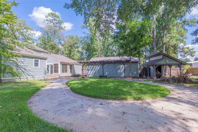 12515 Lazywood Street, Pinehurst, TX 77362
