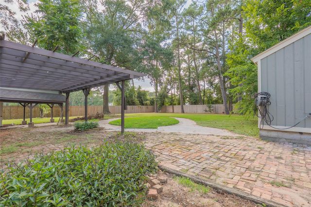 12515 Lazywood Street, Pinehurst, TX 77362